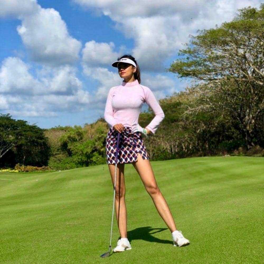 instagram.com/farahquinnofficial