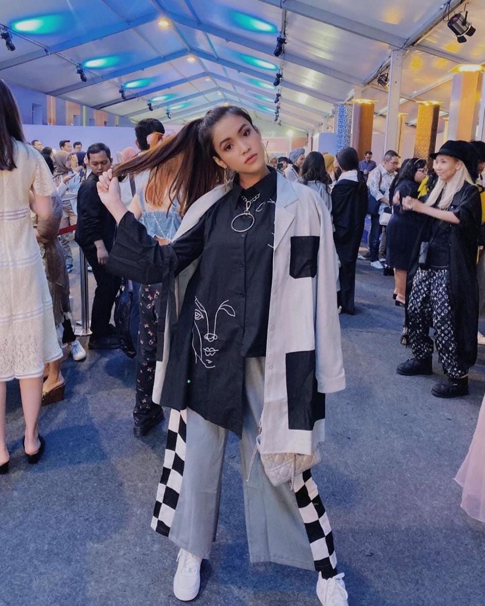 Instagram.com/larasyerinita