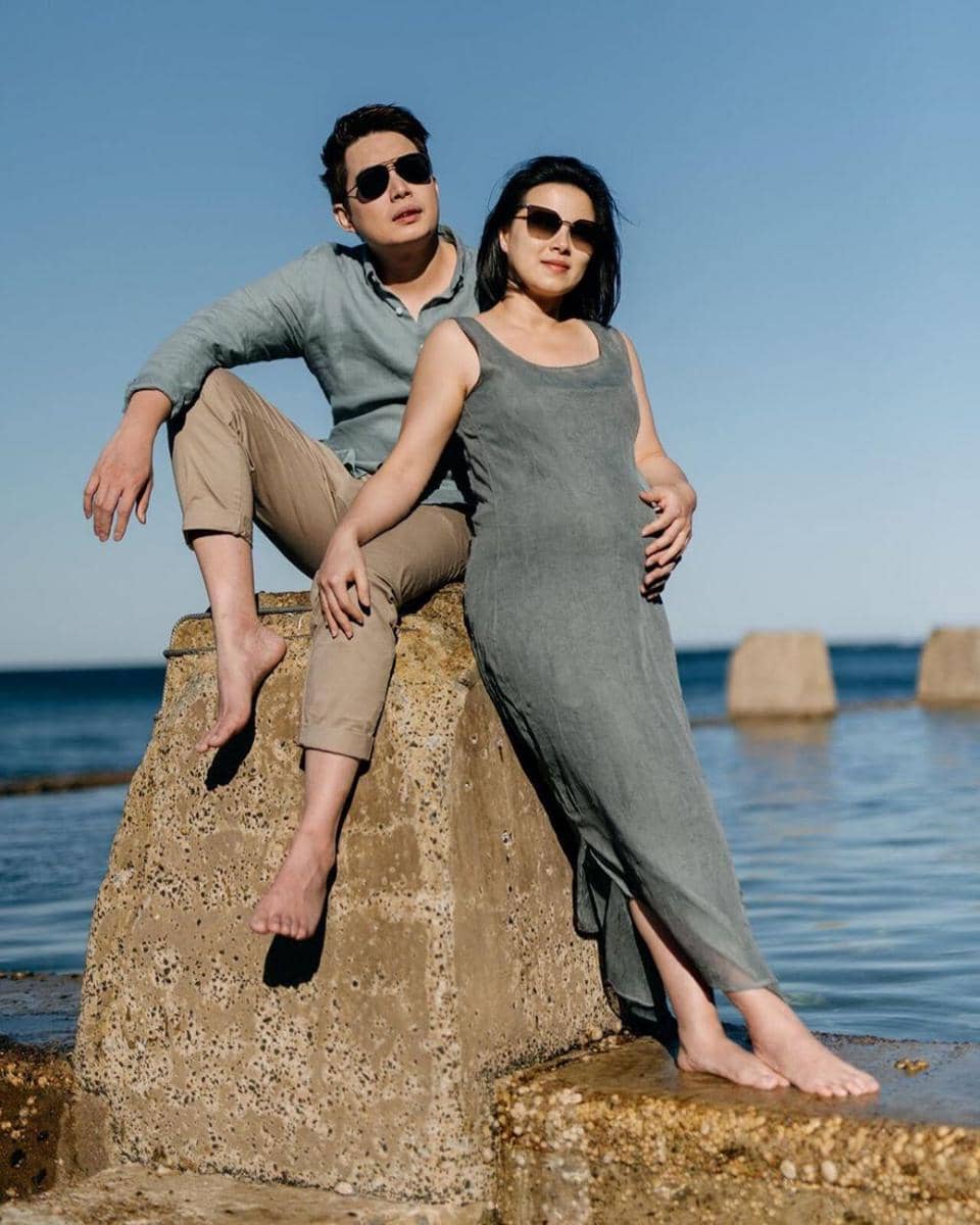 Edric Tjandra dan istri