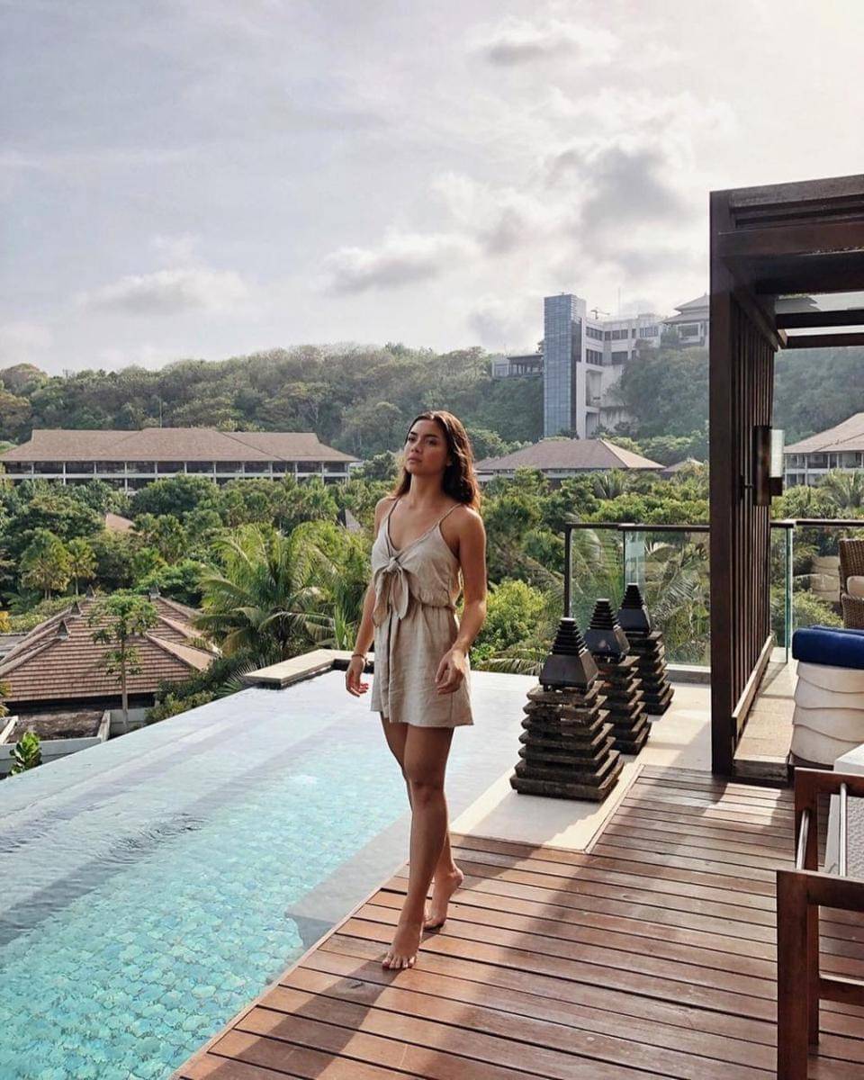 Instagram/angelagilsha