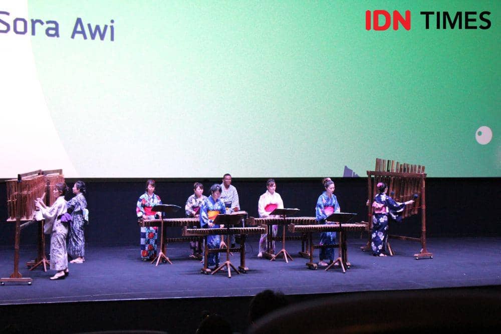 Pertunjukan Arumba dari Sora Awi dalam opening JFF 2019, di Jakarta, pada 7 November 2019. IDN Times/Nadia Umara