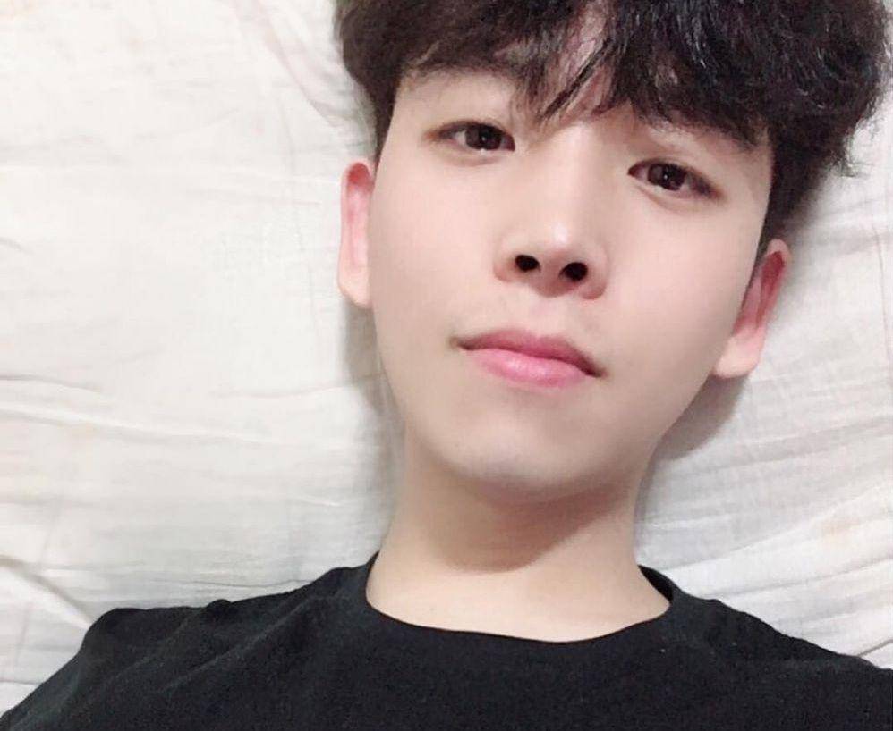 instagram.com/____junhyeok