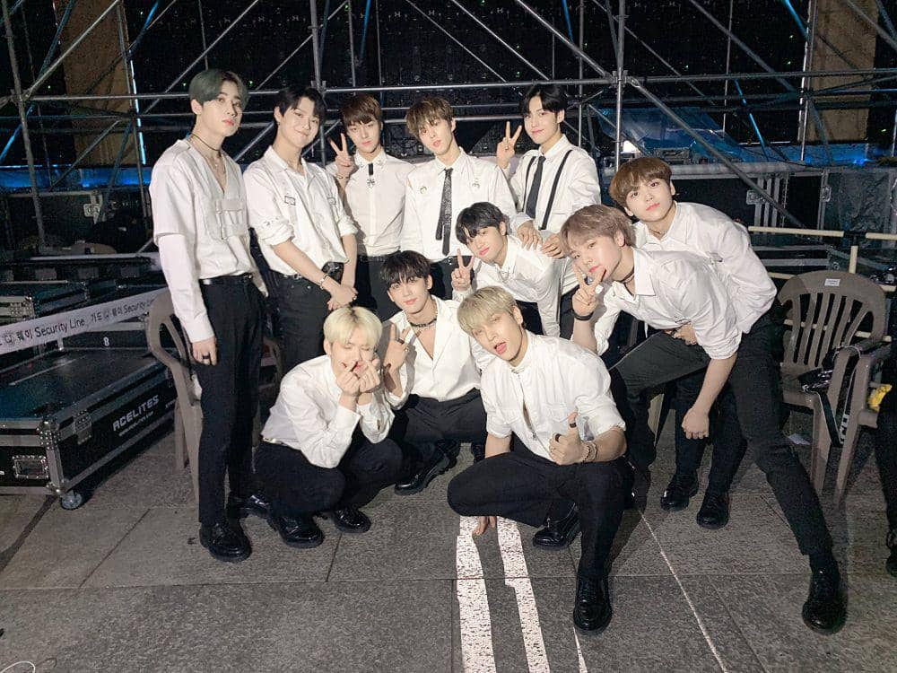 twitter.com/x1official101