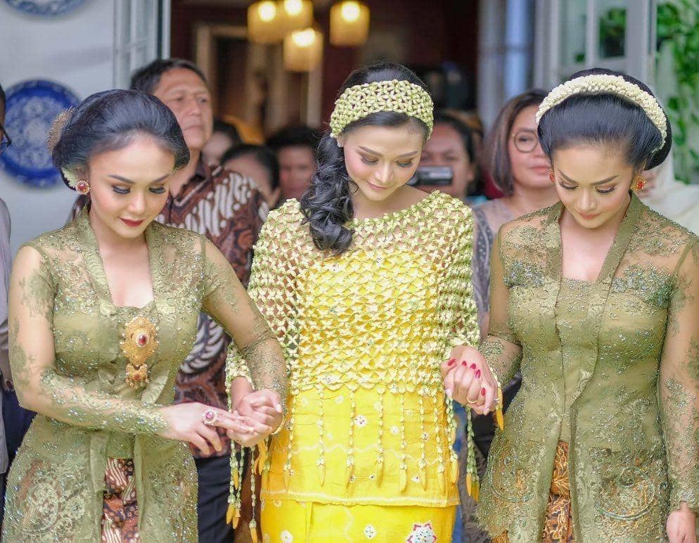 instagram.com/yunishara36