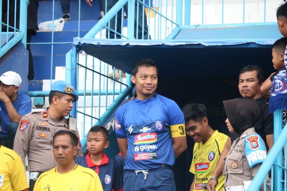 Kapten tim Arema FC, Hamka Hamzah isyaratkan akan segera mengakhiri karir sebagai pesepakbola. IDN Times/ Alfi Ramadana