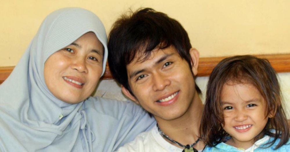 Instagram.com/cakra.khan