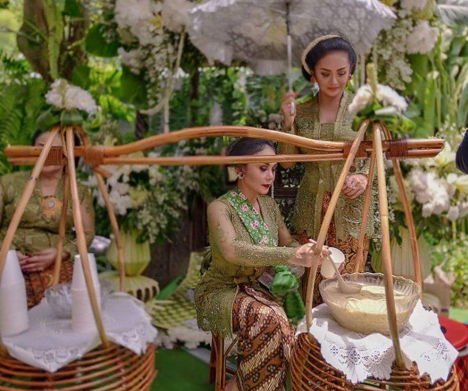 instagram.com/yunishara36