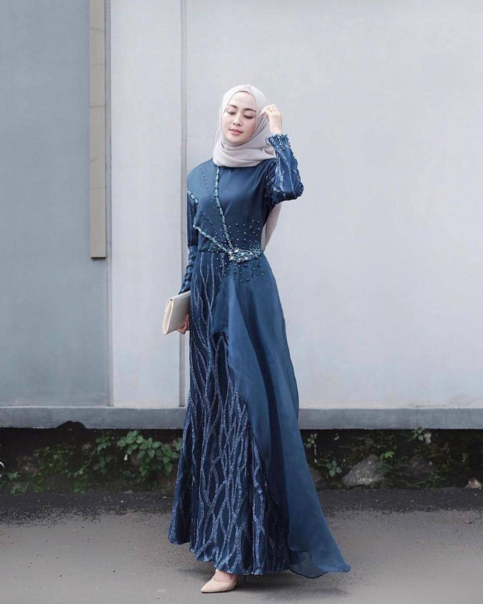 instagram.com/sittiashari