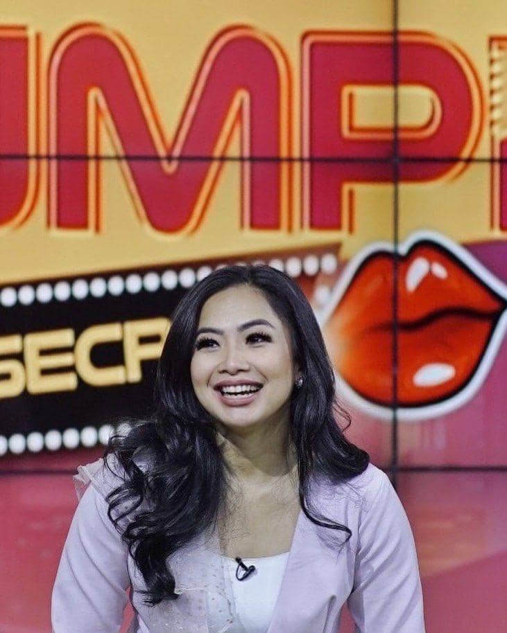 instagram.com/fenirose