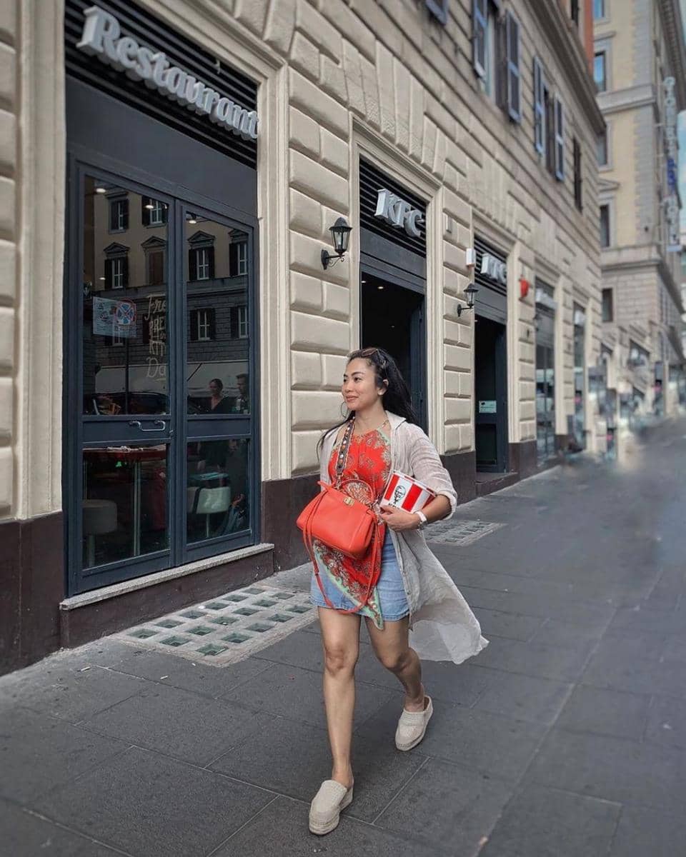 instagram.com/fenirose