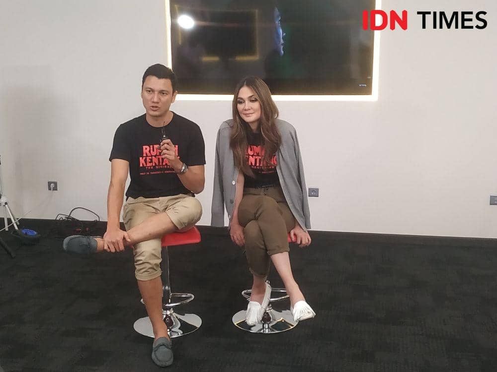 Chirstian Sugiono dan Luna Maya saat mengunjungi kantor IDN Media HQ, Gatot Subroto, Jakarta, (8/11). IDN Times/Erfah Nanda