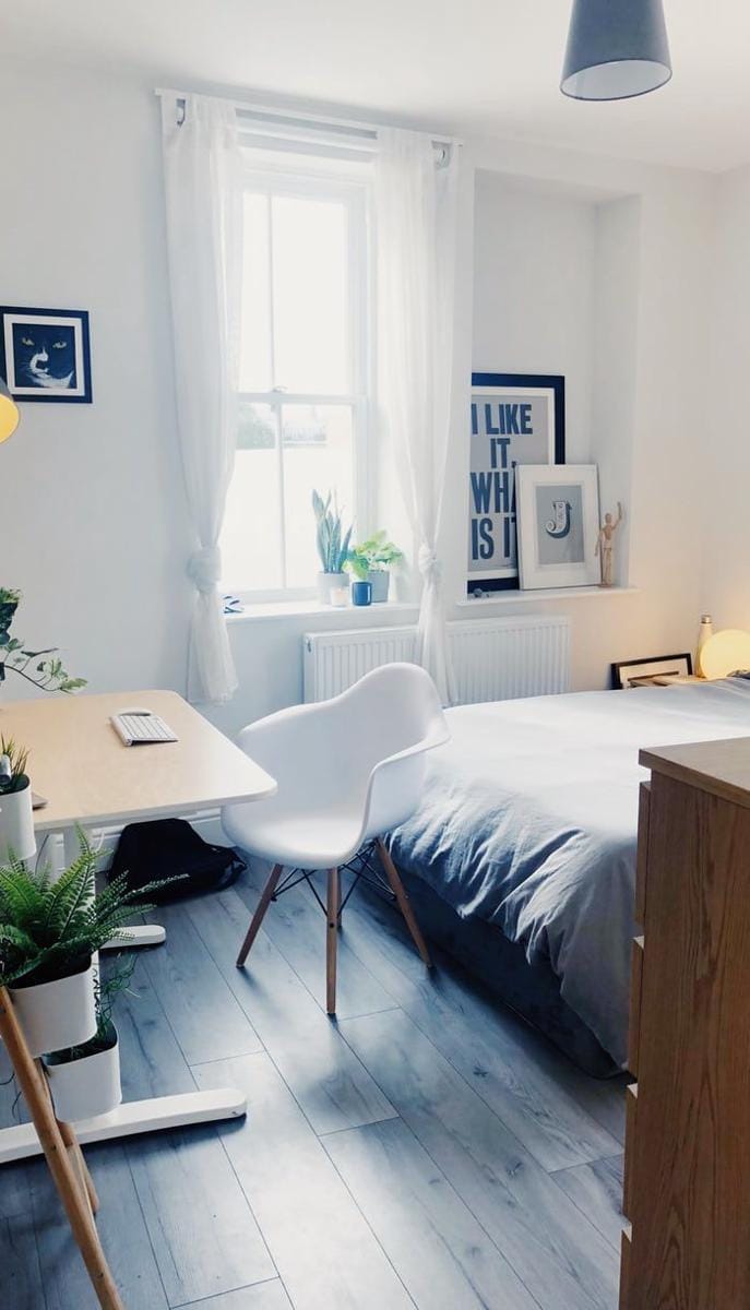 unsplash.com/@jameslindsay