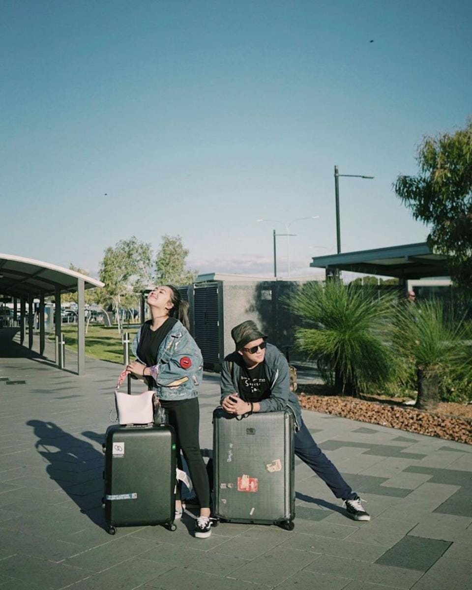 instagram.com/tiarapangestika