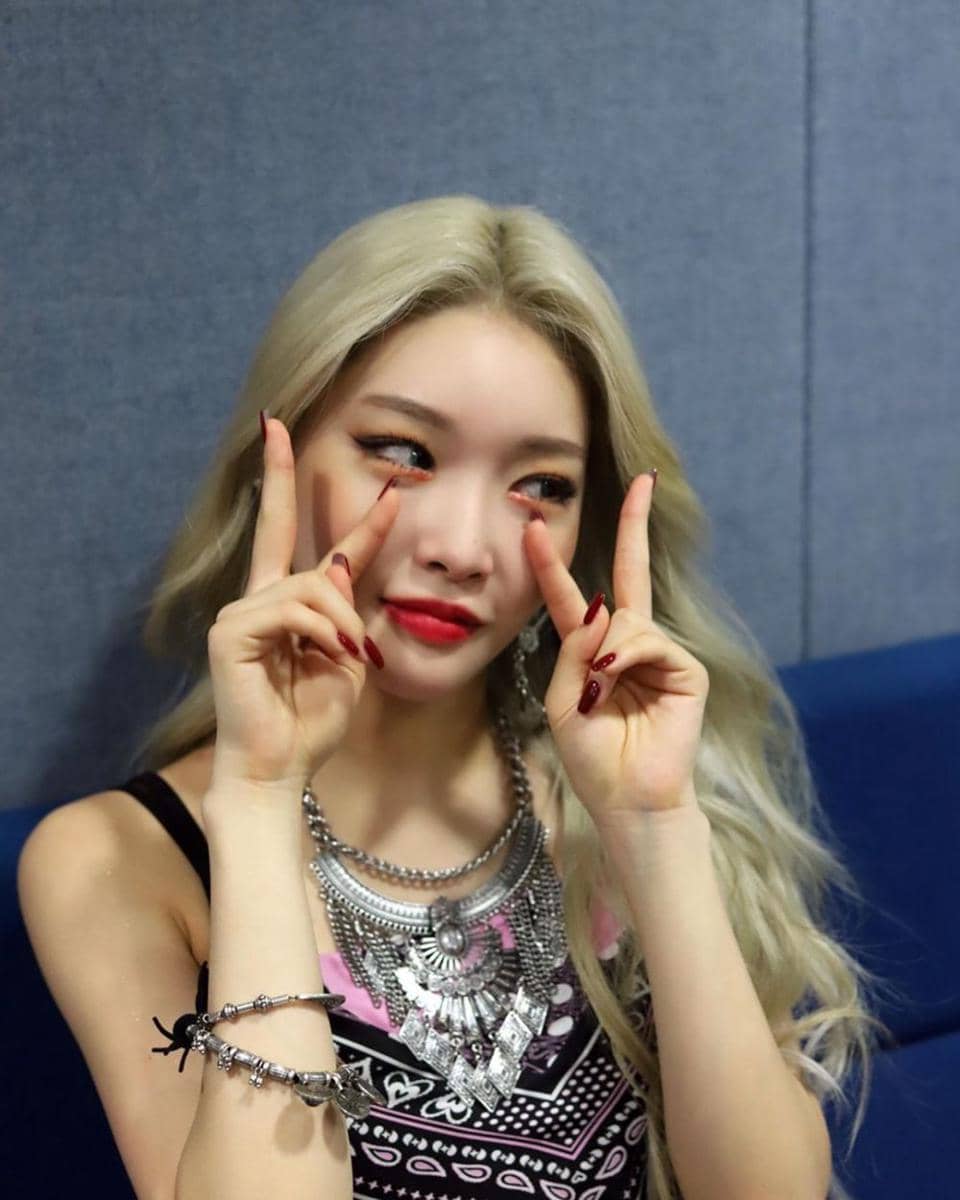 instagram.com/chungha_official