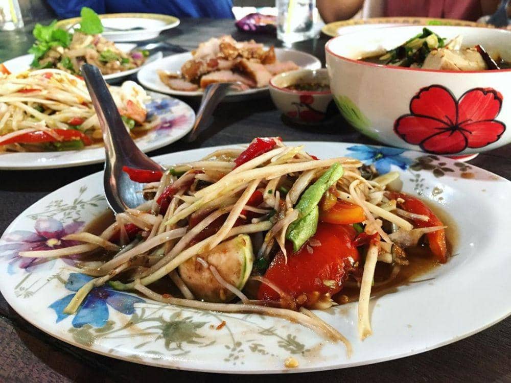 instagram.com/gluaymaihom