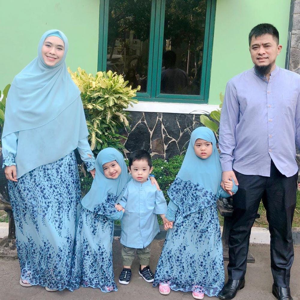 Instagram com/okisetianadewi