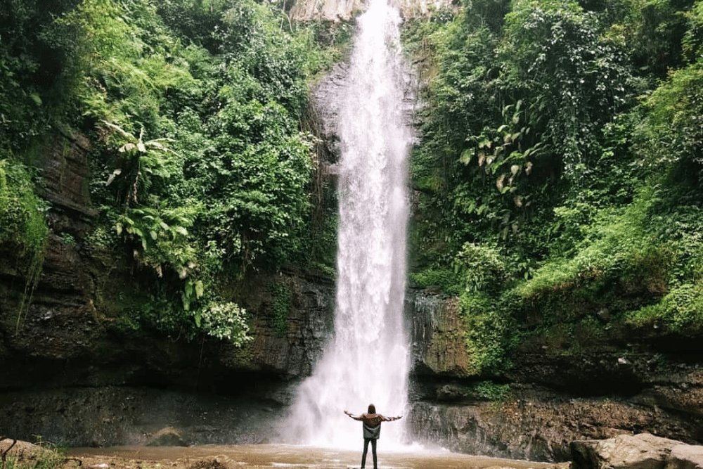 Instagram/adhariart_