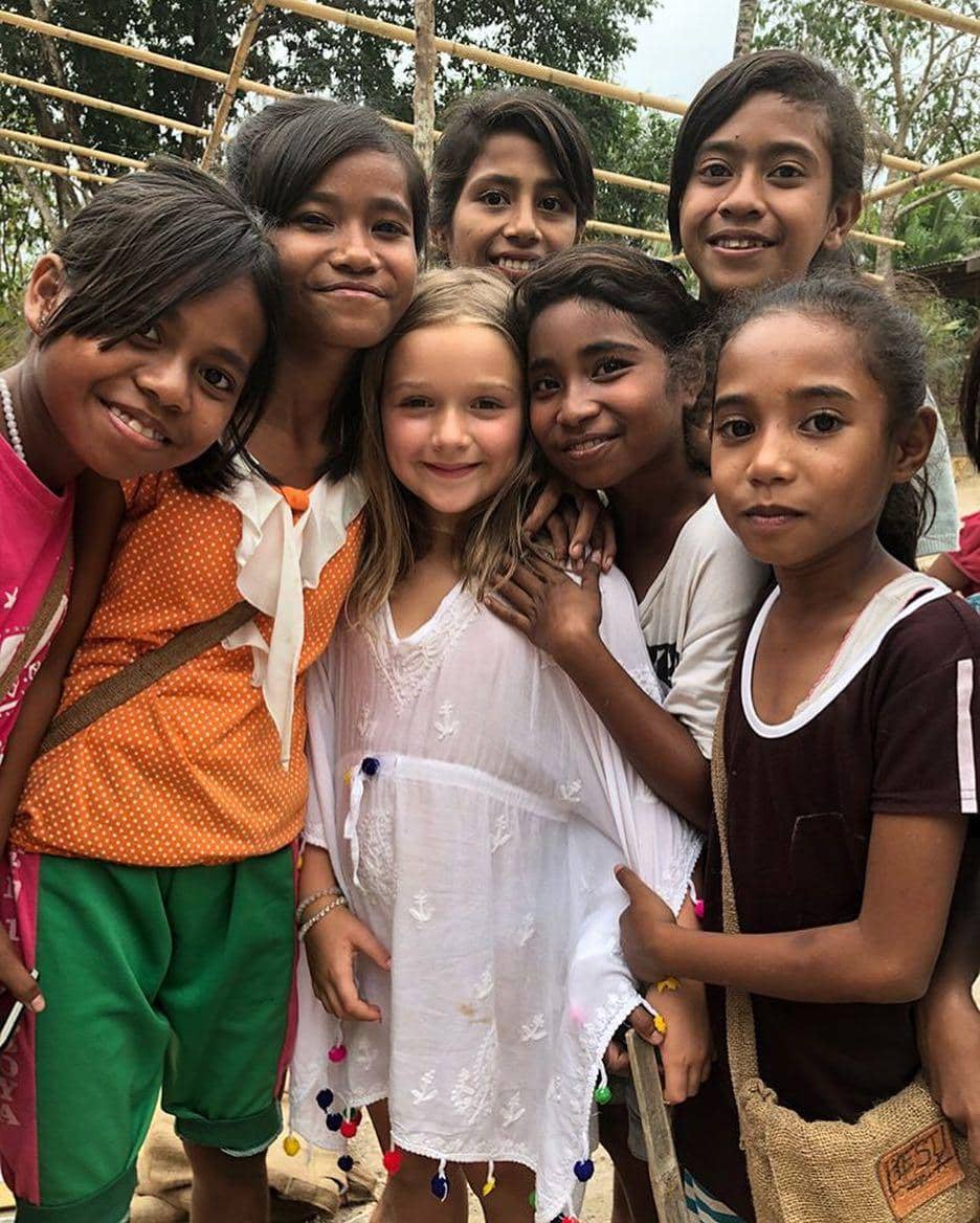 instagram.com/harperbeckham_fashion