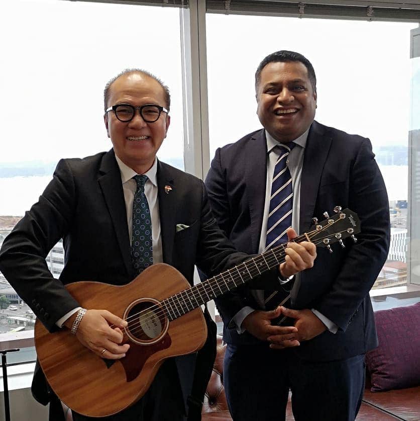 instagram.com/tantowiyahyaofficial