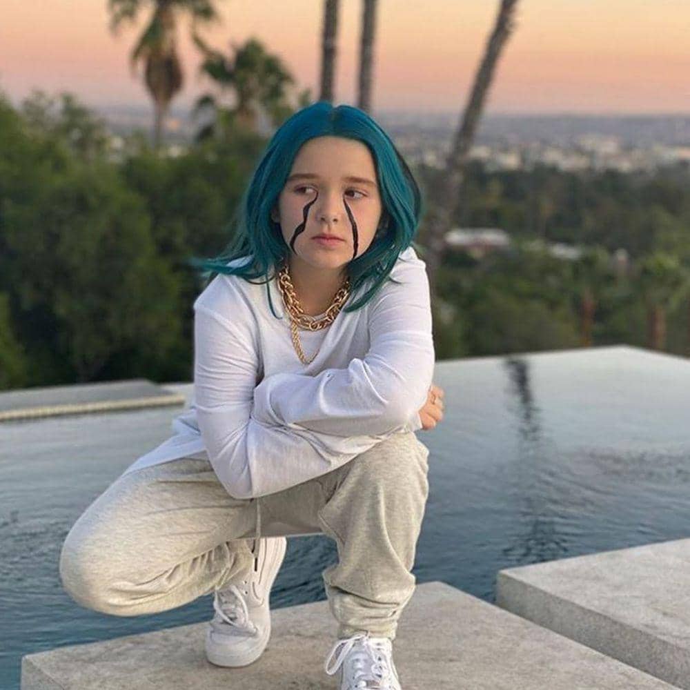 instagram.com/harperbeckham_fashion