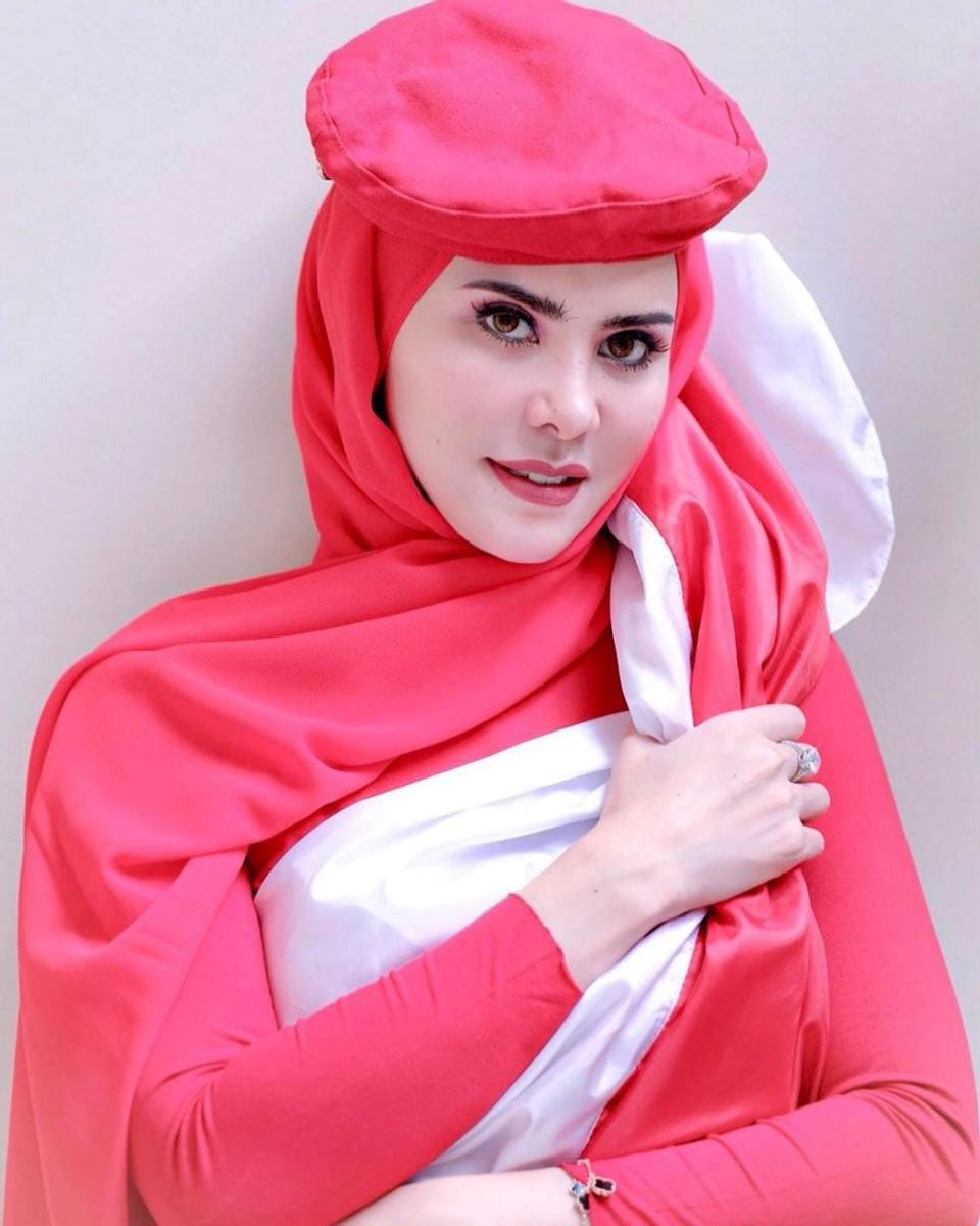 instagram.com/angellelga