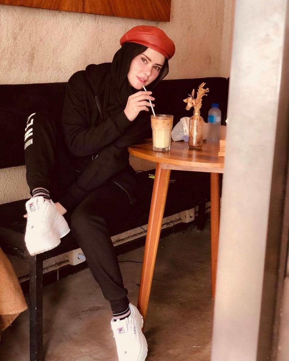 instagram.com/angellelga