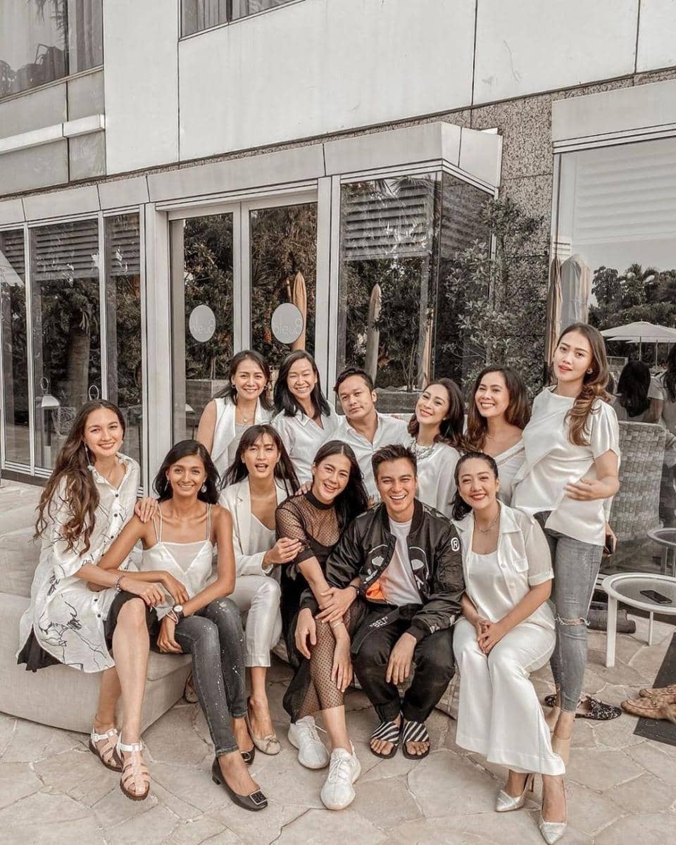 instagram.com/titiessapoetra