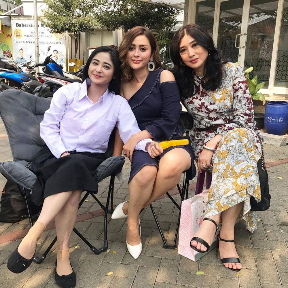 instagram.com/dewiperssikreal