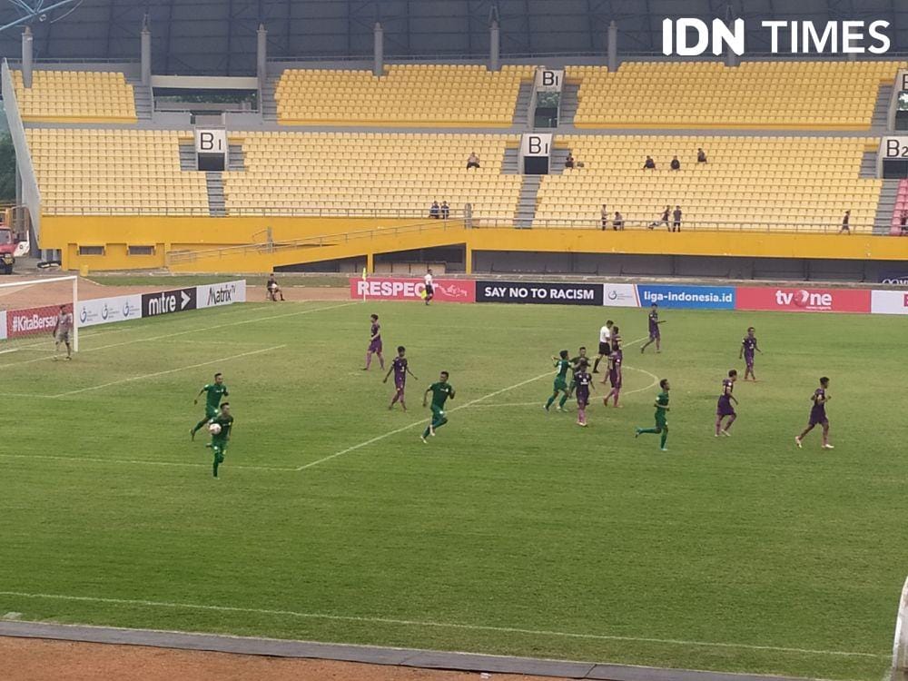 Persik Kediri VS PSMS Medan di Stadion Gelora Sriwijaya Palembang (IDN Times/Feny Maulia Agustin)