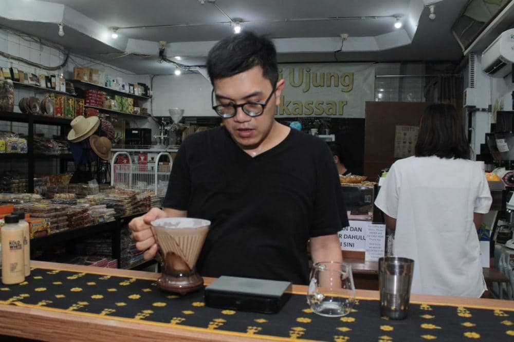 John Cendra, Pemilik Toko Kopi Ujung (Dokumen Tokopedia)