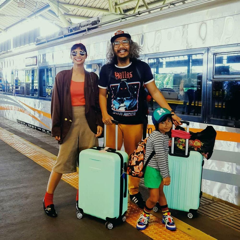 Instagram.com/shareefadaanish