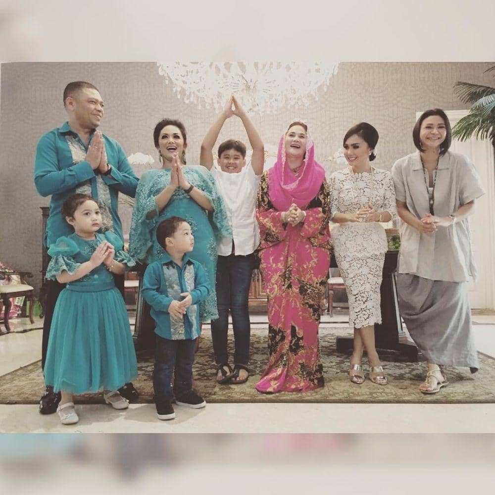 .instagram.com/yunishara36