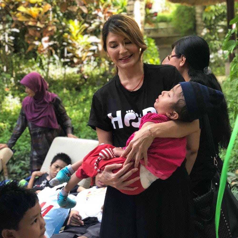 instagram.com/Tamara Blezynski