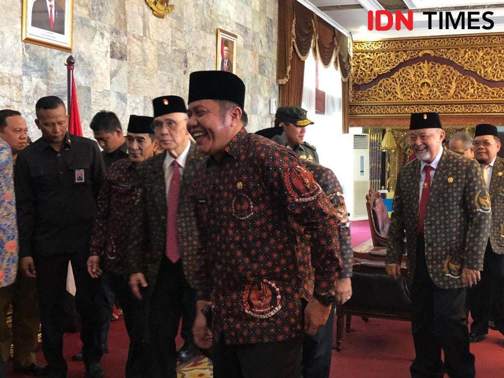 Gubernur Sumsel bersama para Veteran pengisi kemerdekaan Indonesia di Griya Agung (IDN Times/Rangga Erfizal)