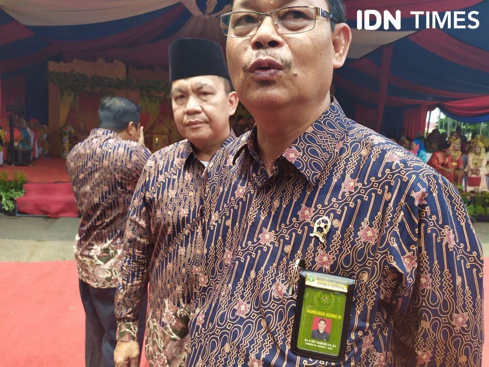 Ketua Pengadilan Tinggi Agama Palembang Kelas 1A, Paet Hasibuan +IDN Times/Feny Maulia Agustin)