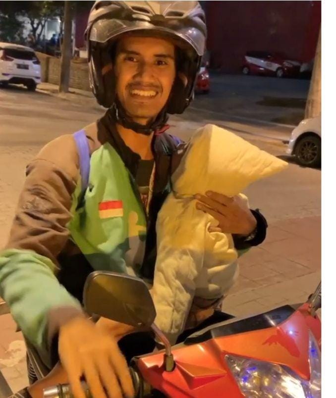 Instagram @angelalee87