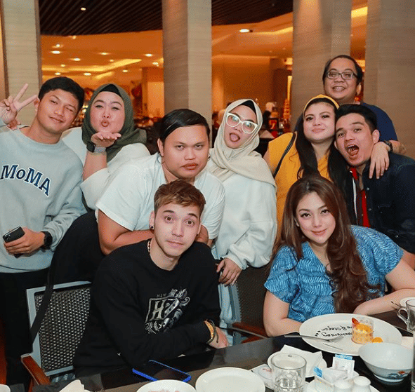 instagram.com/celine_evangelista