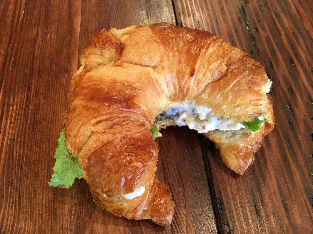 by-the-bay-bistro.com