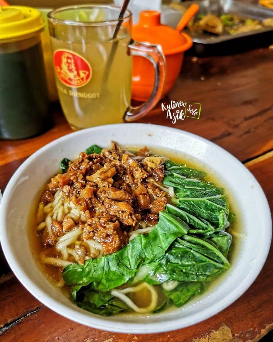 Instagram.com/kuliner_asiksolo