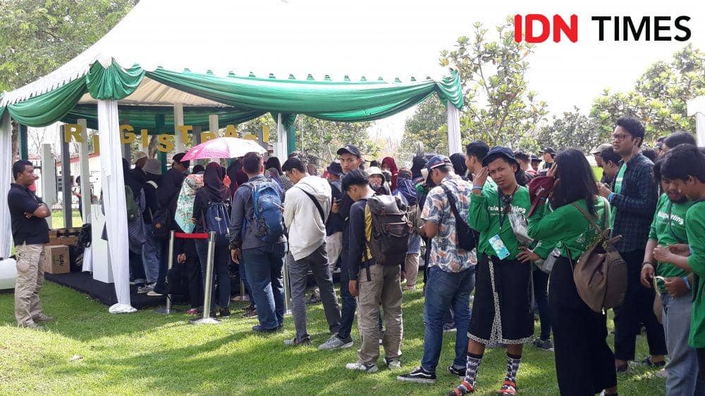 Penanaman ribuan pohon di area Candi Ratu Boko, Yogyakarta, (12/11). IDN Times/Teatrika Handiko Putri