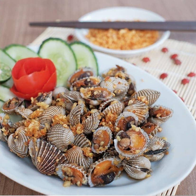 instagram.com/mutiaraseafoodresto