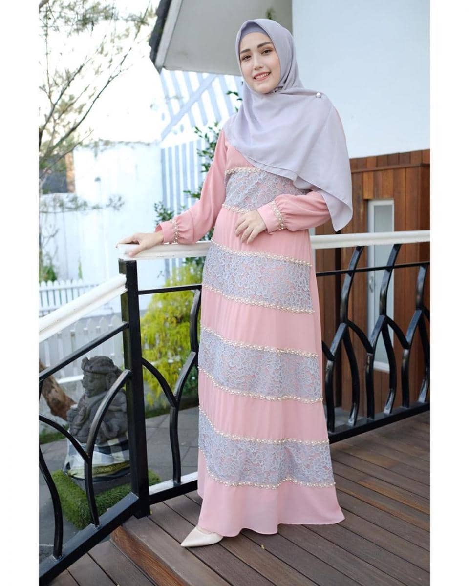 Instagram/adeliapasha