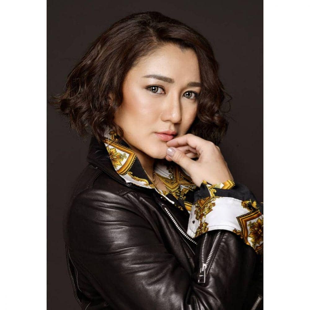 instagram.com/melly_mono