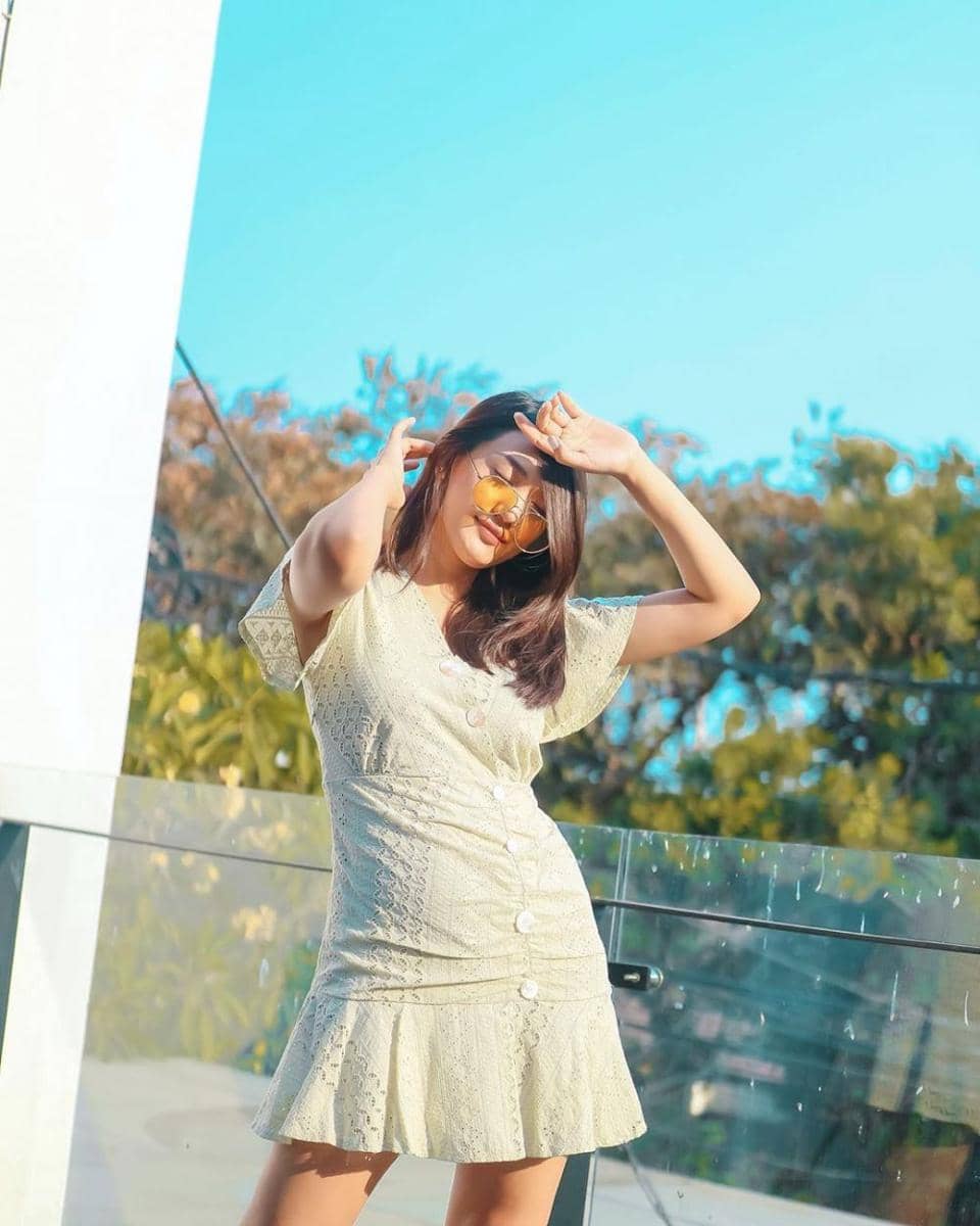 instagram.com/anissaaziza