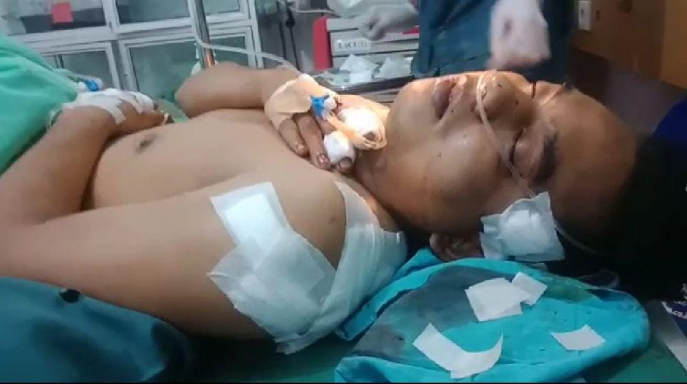 Korban, Nova Hadinata (37) dirawat intensip di RS Siti Khadijah Palembang (IDN Times/Istimewa)