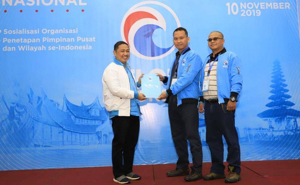 Penyerahan SK oleh Ketum DPN Partai Gelora Indonesia ke Ketum DPW  Partai Gelora Indonesia Sumsel, Erza Saladin/IDN Times/Istimewa