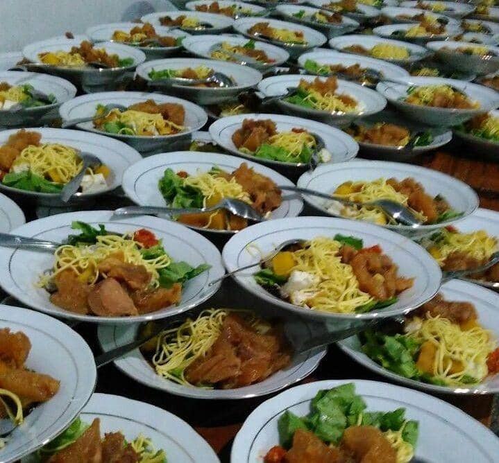 instagram.com/tahucampur.sumberjaya