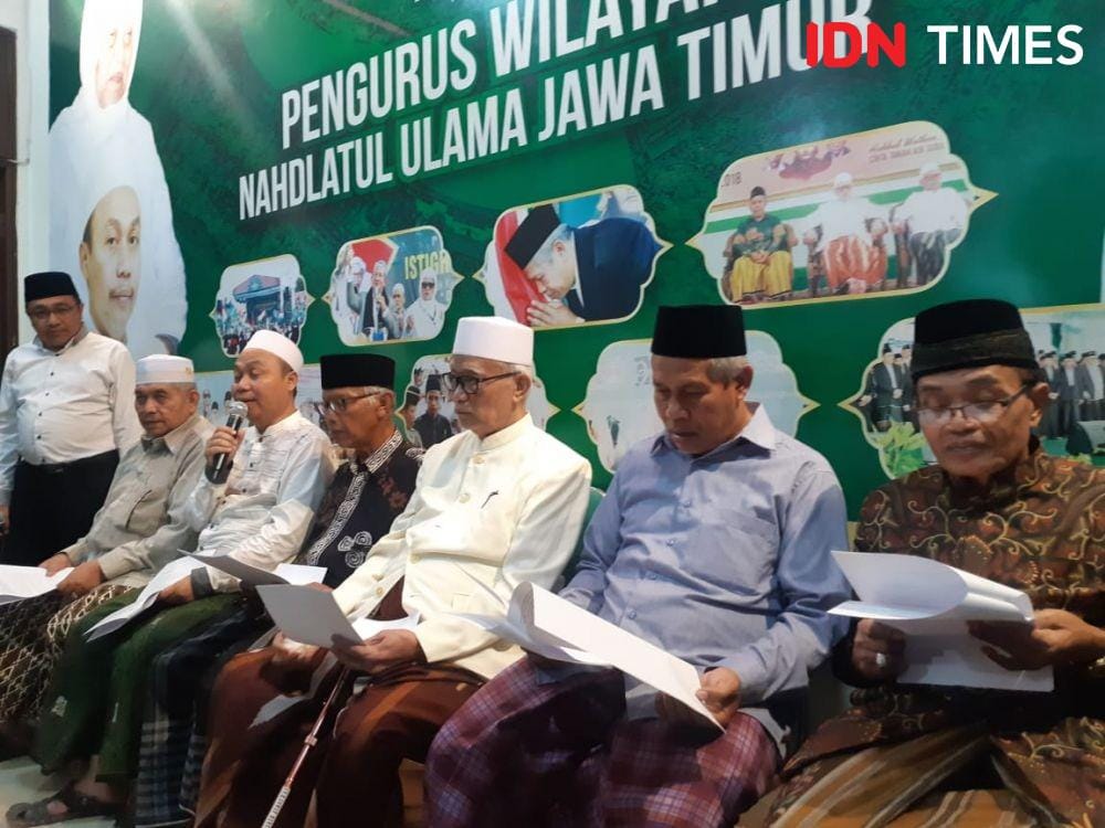 Konferensi Pers Pengurus PWNU Jatim soal salam lintas agama di Kantor PWNU Jatim, Selasa (12/11).IDN Times/Ardiansyah Fajar