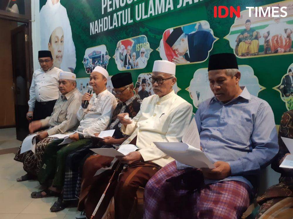 Konferensi Pers Pengurus PWNU Jatim soal salam lintas agama di Kantor PWNU Jatim, Selasa (12/11).IDN Times/Ardiansyah Fajar