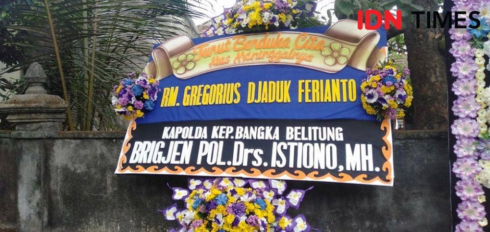 Karangan bunga dari Kapolda Babel Brigjen Pol Istiono untuk mengenang kepergian Djaduk Ferianto IDN Times/Daruwaskita IDN Times/Daruwaskita